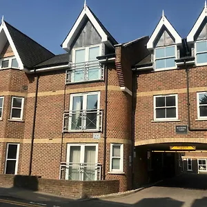 https://2-bedroom-2-bathrooms-ground-floor-flat-parking.cambridgehotelsuk.com